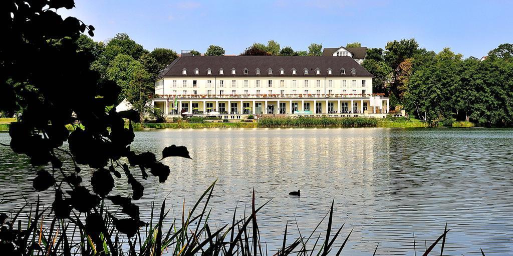 ホテルKurhaus Am Burgsee バート・ザルツンゲン エクステリア 写真